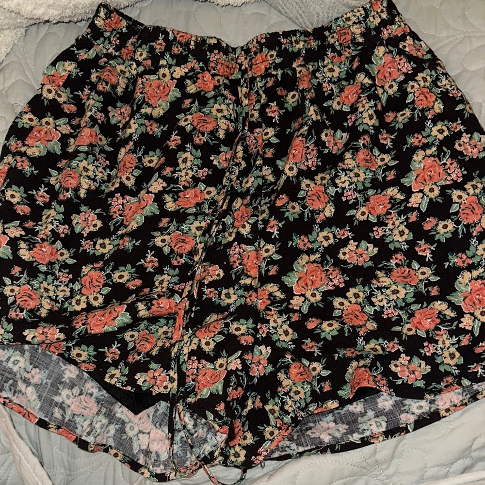 Francesca's Collections Black Floral High Waist Shorts